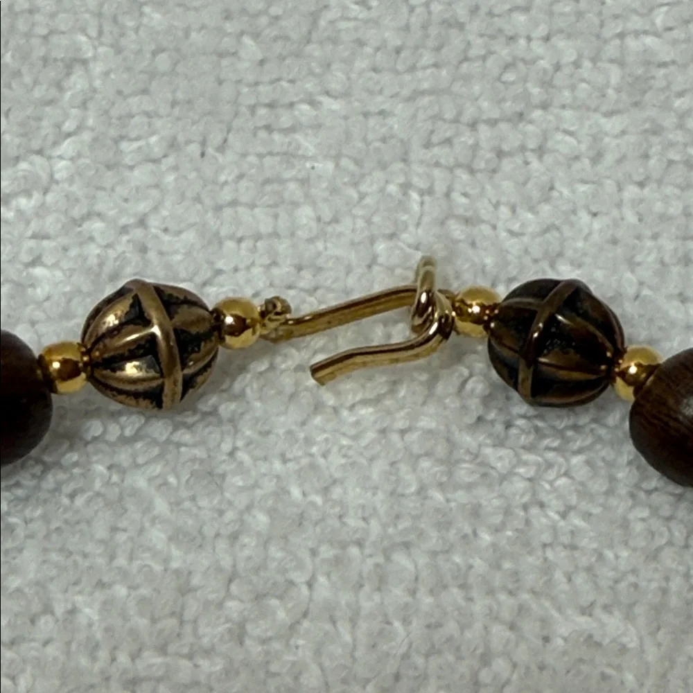 ⭐️Handcrafted Lee Sands Cat Necklace and Earrings Set - Brown and Tan.